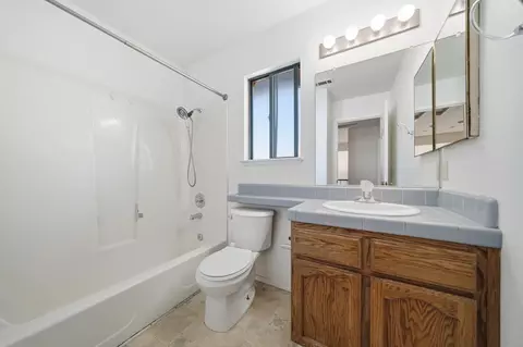 Bath - 550 Armando Ave, Redding, CA 96003 photo 2 of 2
