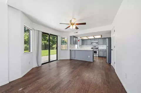 Living - 550 Armando Ave, Redding, CA 96003 photo 6 of 6