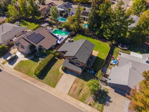View/Area - 550 Armando Ave, Redding, CA 96003 photo 2 of 9