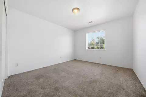 Bedroom - 550 Armando Ave, Redding, CA 96003 photo 5 of 6
