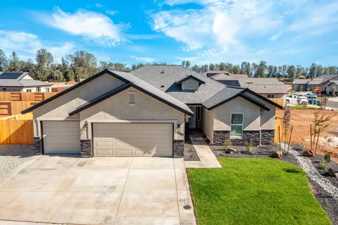 Exterior - 3063 Karuk Ave, Redding, CA 96002 photo 5 of 5