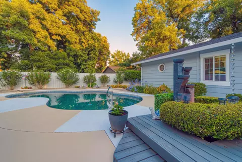 Exterior - 2945 Mahan St, Redding, CA 96001 photo 31 of 41