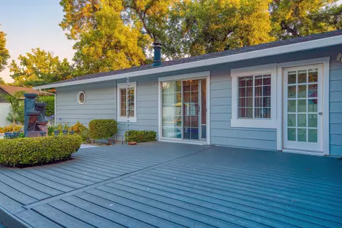 Exterior - 2945 Mahan St, Redding, CA 96001 photo 30 of 41
