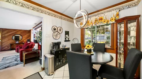 Dining - 2945 Mahan St, Redding, CA 96001 photo 2 of 2