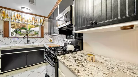 Kitchen - 2945 Mahan St, Redding, CA 96001 photo 1 of 4