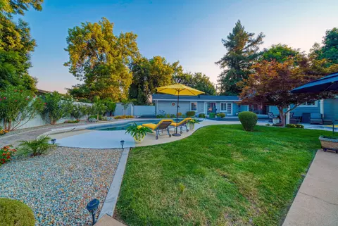 Exterior - 2945 Mahan St, Redding, CA 96001 photo 19 of 41