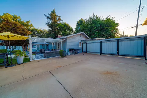 Exterior - 2945 Mahan St, Redding, CA 96001 photo 14 of 41