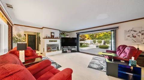 Living - 2945 Mahan St, Redding, CA 96001 photo 3 of 3