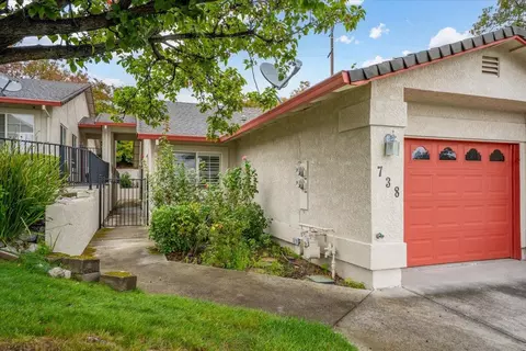 738 Stonebriar Trl, Redding, CA 96003 photo 6