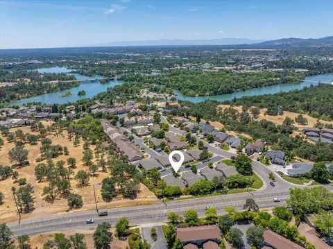 738 Stonebriar Trl, Redding, CA 96003 photo 4