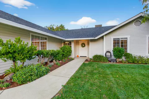1346 Minder Dr, Redding, CA 96003 photo 2