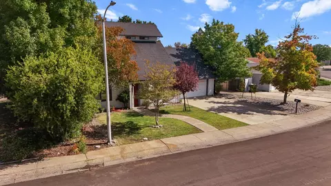 404 Woodhill Dr, Redding, CA 96003 photo 43