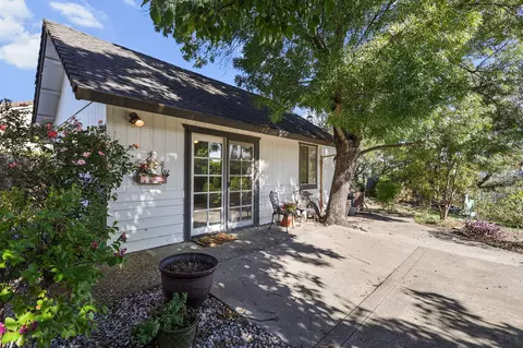 404 Woodhill Dr, Redding, CA 96003 photo 25