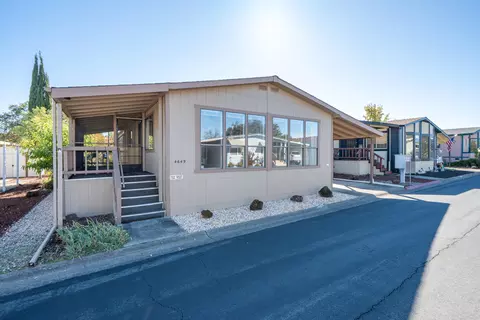 4649 Underwood Dr, Redding, CA 96003 photo 3