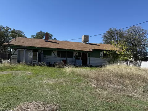 9786 Old Oregon Trl, Redding, CA 96003