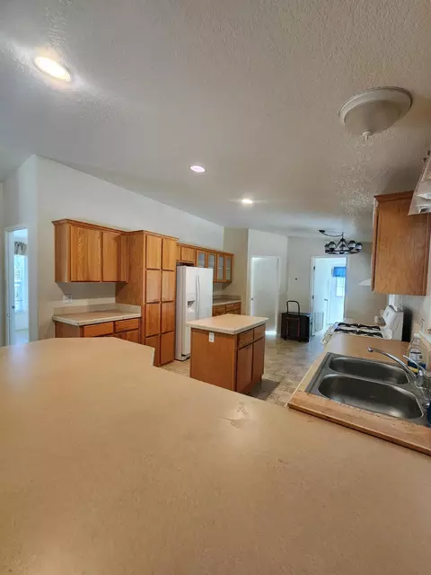13940 Down Pages Ln, Redding, CA 96003 photo 12