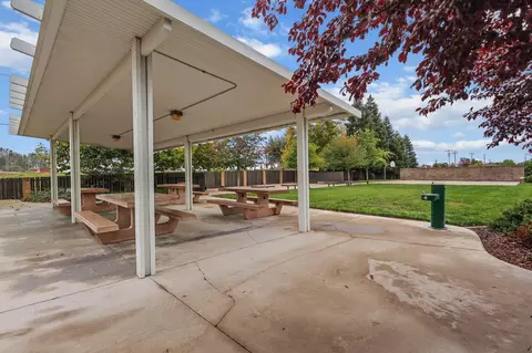 Exterior - 894 Montcrest Dr, Redding, CA 96003 photo 7 of 19