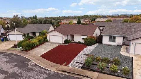 View/Area - 894 Montcrest Dr, Redding, CA 96003 photo 12 of 18