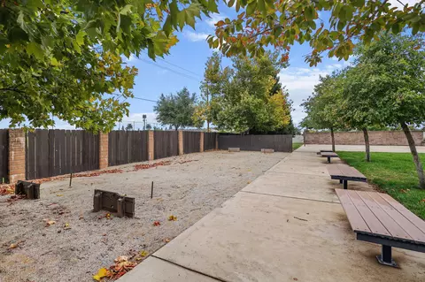 Exterior - 894 Montcrest Dr, Redding, CA 96003 photo 9 of 19