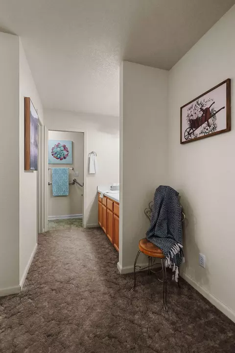 Entry Way - 894 Montcrest Dr, Redding, CA 96003 photo 5 of 5