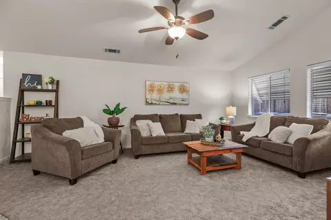 Living - 894 Montcrest Dr, Redding, CA 96003 photo 2 of 3