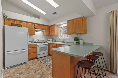 Kitchen - 894 Montcrest Dr, Redding, CA 96003 photo 1 of 5