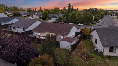 View/Area - 894 Montcrest Dr, Redding, CA 96003 photo 18 of 18