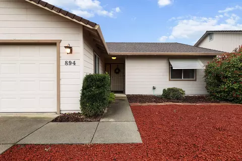 Exterior - 894 Montcrest Dr, Redding, CA 96003 photo 10 of 19
