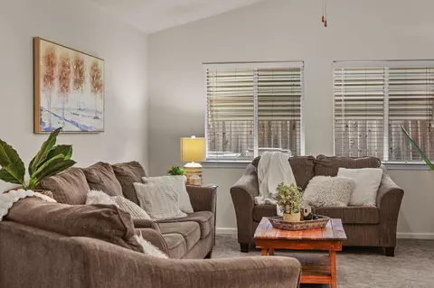 Living - 894 Montcrest Dr, Redding, CA 96003 photo 3 of 3