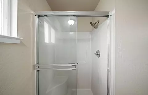 Bath - 590 Dee Ct, Redding, CA 96002 photo 5 of 5