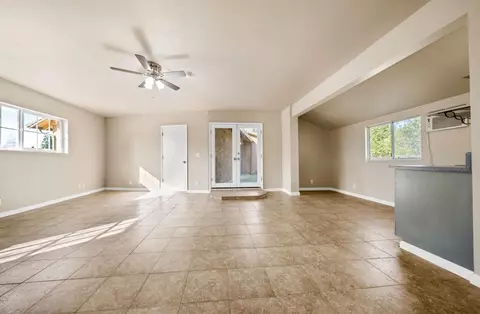 Living - 590 Dee Ct, Redding, CA 96002 photo 7 of 7