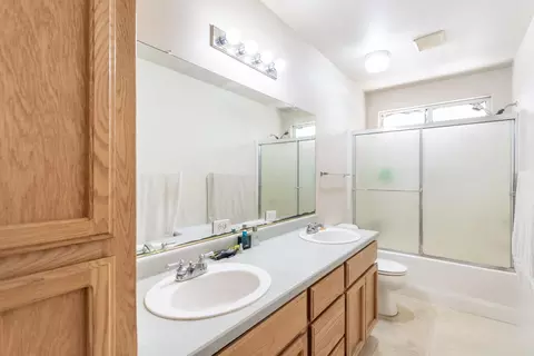 Bath - 60 Ortega Ct, Redding, CA 96003 photo 2 of 2