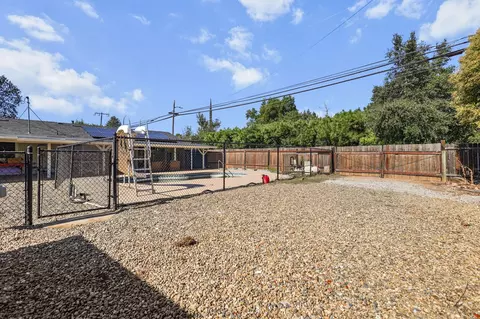 5009 Surrey Dr, Redding, CA 96002 photo 31