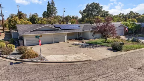 5009 Surrey Dr, Redding, CA 96002 photo 37