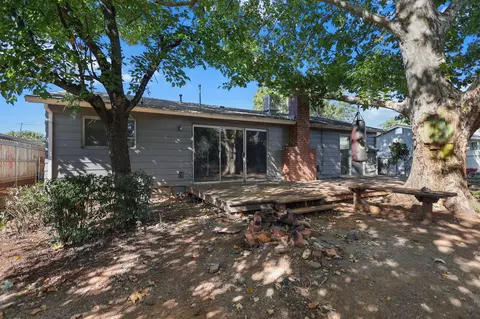 2399 Jonquil Way, Redding, CA 96002 photo 28