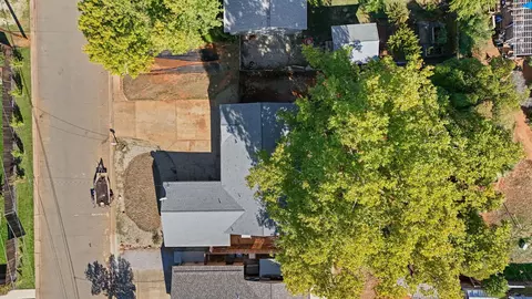 2399 Jonquil Way, Redding, CA 96002 photo 32