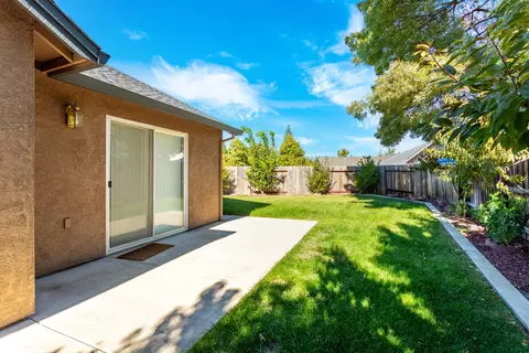 2925 Aspen Glow Ln, Redding, CA 96001 photo 4