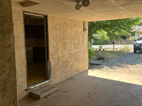 Exterior - 2901 Blue View St, Redding, CA 96002 photo 4 of 4