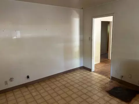 Living - 2901 Blue View St, Redding, CA 96002 photo 2 of 3