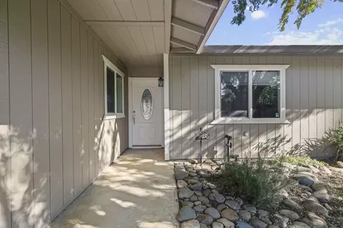 469 Tourmaline Way, Redding, CA 96003 photo 3