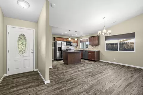 469 Tourmaline Way, Redding, CA 96003 photo 4