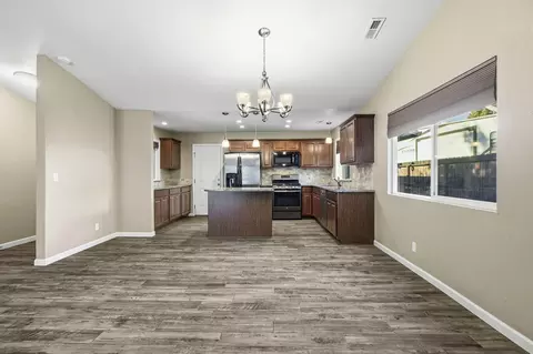 469 Tourmaline Way, Redding, CA 96003 photo 8