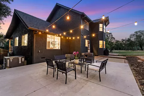 Exterior - 1355 Hope Ln, Redding, CA 96003 photo 5 of 12