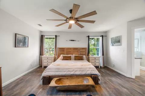Bedroom - 1355 Hope Ln, Redding, CA 96003 photo 1 of 8