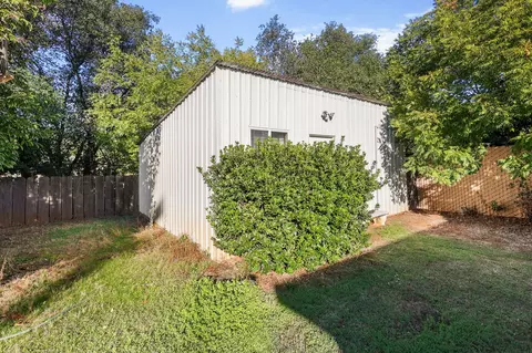 Exterior - 2796 Kenco Ave, Redding, CA 96002 photo 2 of 8