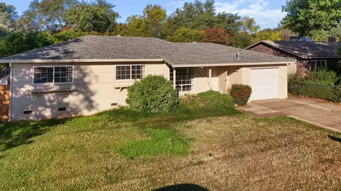 2796 Kenco Ave, Redding, CA 96002
