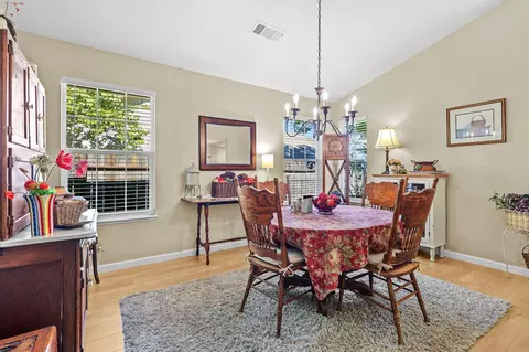 Dining - 1156 Golden Gate Trl, Redding, CA 96003 photo 2 of 2