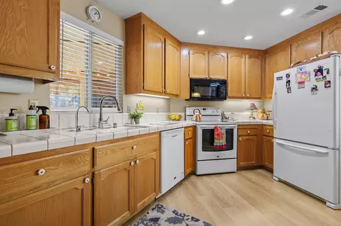Kitchen - 1156 Golden Gate Trl, Redding, CA 96003 photo 1 of 2