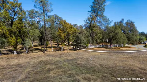 7384 Honeybee Rd, Redding, CA 96001 photo 6