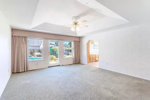 Living - 4151 Saratoga Dr, Redding, CA 96002 photo 3 of 4